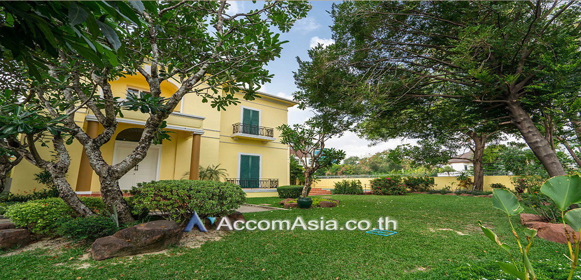picture 🔼🔽 AccomA 📩 Spacious estate with lush garden, private pool & timeless charm - 3/20