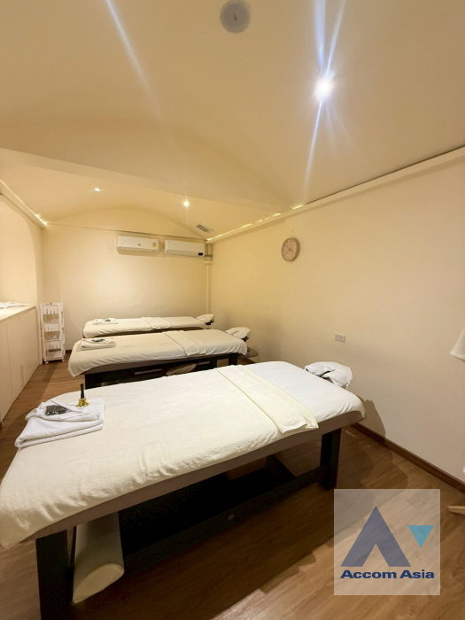 picture 🔼🔽 AccomA 📩  3 BR Townhouse in Khlong Tan Nuea (AA26641) - 16/20