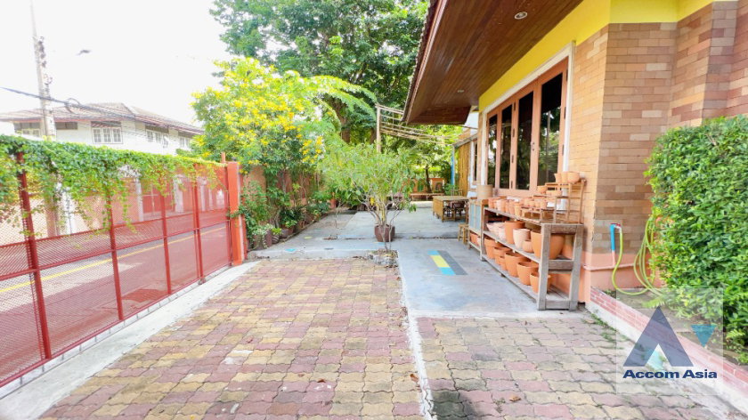 picture 🔼🔽 AccomA 📩 Classic wood home with garden terrace and vintage interior (AA36754) - 19/20