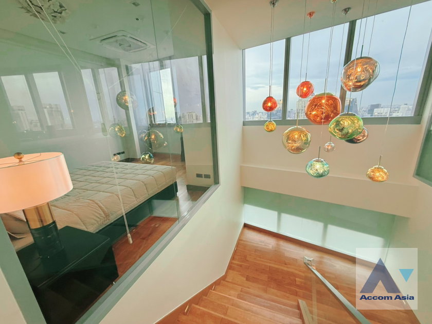 picture 🔼🔽 AccomA 📩 Penthouse Duplex with City View ( AA16215 ) - 4/20