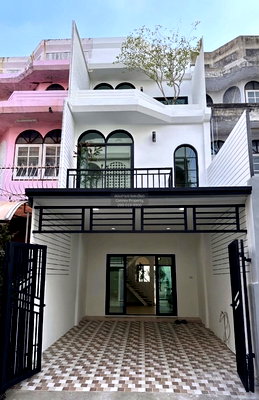 Townhouses for sale Huai Khwang : For Sale Townhouse/Townhome  , Phum Urai Village , newly renovated , MRT-Sutthisan , Sam Saen Nok , Huai Khwang , Bangkok , CX-150475 ✅ Live chat with us ADD LINE @connexproperty ✅