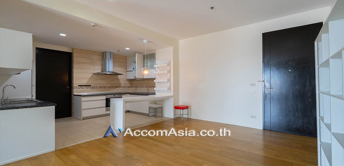 picture 🔼🔽 AccomA 📩 Spacious condo with balcony and city views at The Madison ( 1511356 ) - 4/11