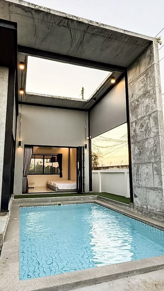 รูป Single Detached Pool Villa for Sale Huai Yai Na Jomtien - รูปที่ 1/19