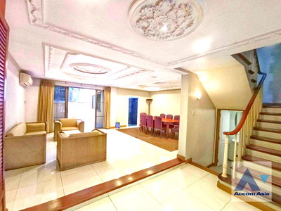 Townhouses for rent Rajamangala University of Technology Krungthep South Bangkok Campus : 🔼🔽 AccomA 📩  3 BR Townhouse in Chong Nonsi (AA11246)