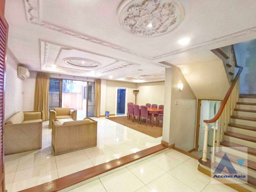 รูป 🔼🔽 AccomA 📩  3 BR Townhouse in Chong Nonsi (AA11246) - รูปที่ 1/20