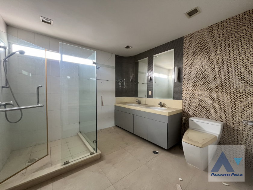 รูป 🔼🔽 AccomA 📩 Spacious Condo in the Heart of Sukhumvit with Large Balcony (21325) - รูปที่ 8/12