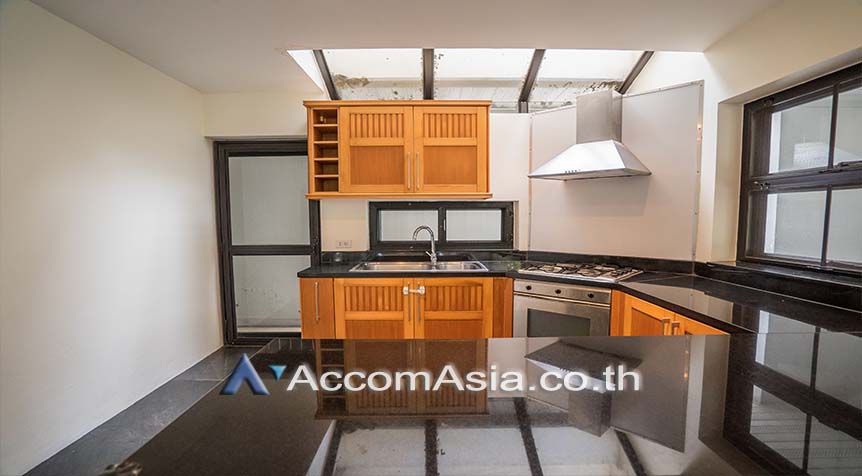 รูป 🔼🔽 AccomA 📩 Renovated house with garden and charming wood interiors (40181) - รูปที่ 10/17