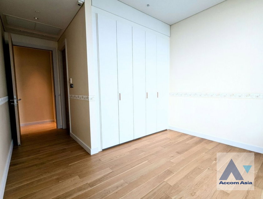 รูป 🔼🔽 AccomA 📩 Newly renovated 3 BR Condominium @Sindhorn Residence (AA41685) - รูปที่ 6/9