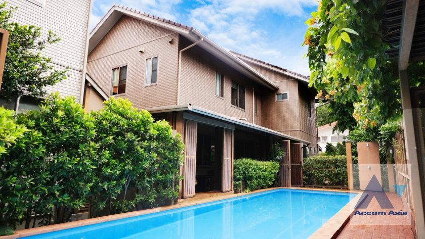 picture 🔼🔽 AccomA 📩 Pet friendly 3 BR House in Klong Tan (13000279) - 1/18