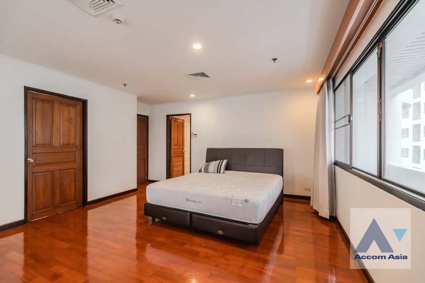 รูป 🔼🔽 AccomA 📩 Elegant duplex condominium with pool on balcony and skyline views (2012701) - รูปที่ 16/20