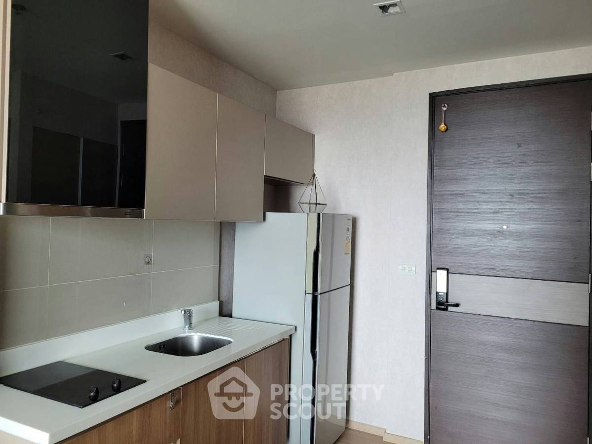 รูป คอนโด 1-ห้องนอน ที่ ริธึ่ม สาทร ใกล้ BTS สะพานตากสิน (ID 2751411) - รูปที่ 9/11