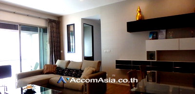 เช่าคอนโด สุขุมวิท 26 : 🔼🔽 AccomA 📩 Built-in condo with city balcony and warm wood tones (1515298)