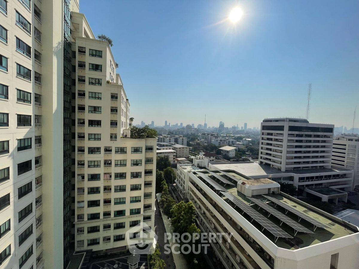 รูป คอนโด 2-ห้องนอน ที่ ลุมพินี วิลล์ พหล-สุทธิสาร ใกล้ BTS สะพานควาย (ID 2090267) - รูปที่ 1/31