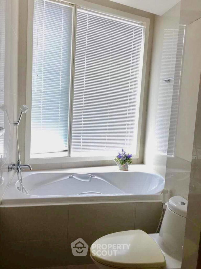 picture 2-BR Condo at 39 By Sansiri near BTS Phrom Phong (ID 452698) - 4/14