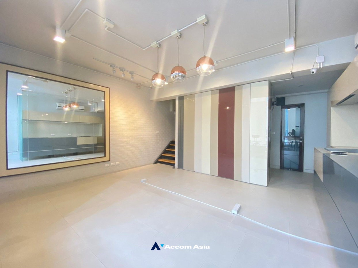 รูป 🔼🔽 AccomA 📩  Modern open-layout house in Punnawithi with high ceilings and natural light (AA15293 - รูปที่ 10/20