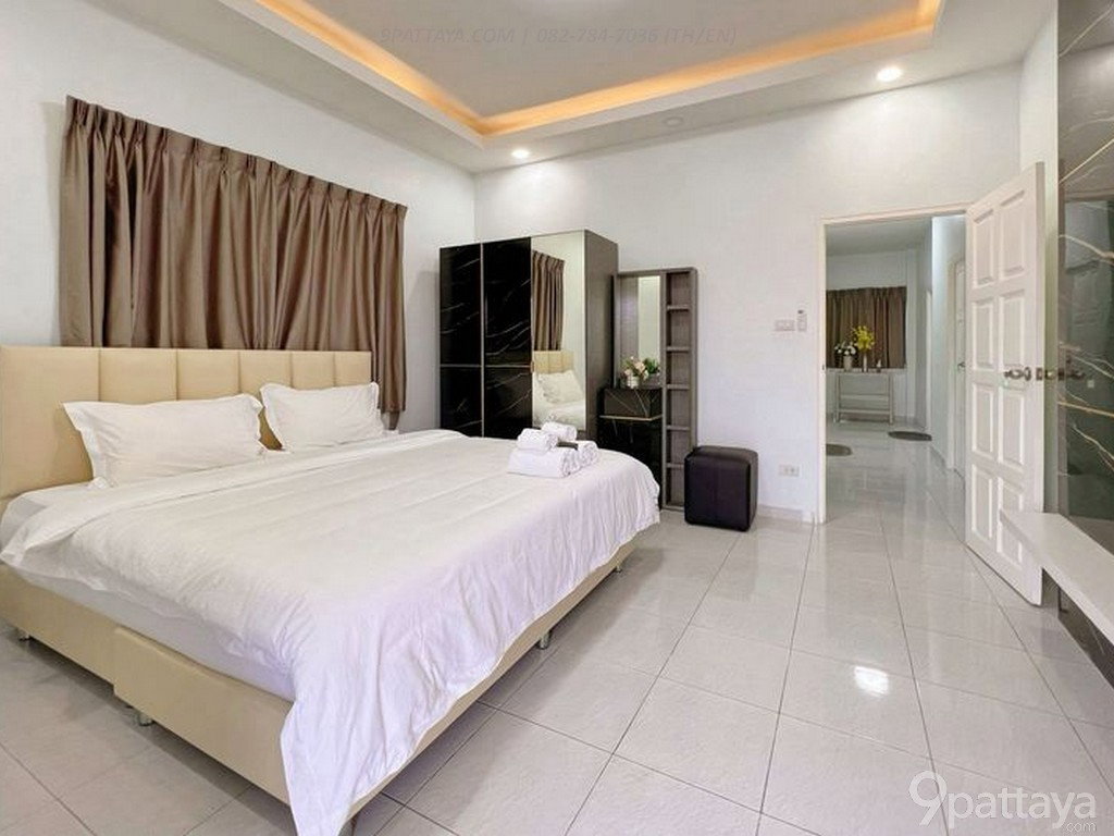 รูป บ้านเดี่ยว 2 ชั้น | Royal View Village Pattaya ✨ บ้านขนาดใหญ่ บนที่ดินกว้าง ทำเลศักยภาพ เหมาะสำหรับครอบครัว พักอาศัยระยะยาว หรือปรับเป็นบ้านลงทุน 🏡🌿 - รูปที่ 5/12