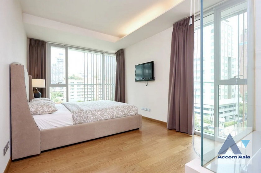 picture 🔼🔽 AccomA 📩 Fully Furnished 2 BR Condominium @Via 31 (AA28410) - 9/13