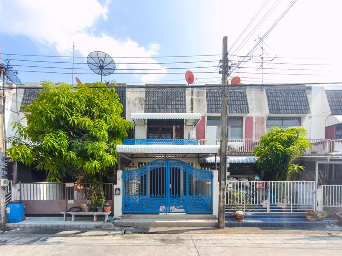 ขายด่วน 🏡 ทาวน์เฮ้าส์ 2 ชั้น "บ้านสินพัฒนา 4" เพียง 1.85 ล้าน ทำเล งามวงศ์วาน – รัตนาธิเบศร์