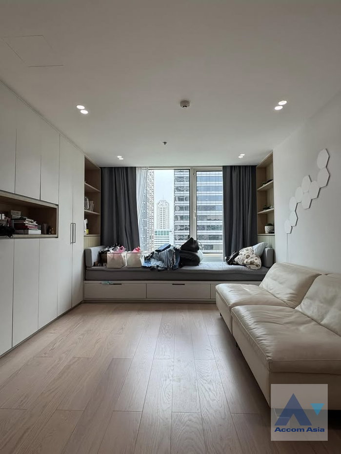 รูป 🔼🔽 AccomA 📩 Pet friendly,Fully Furnished 2 BR Condominium @Royal Saladaeng (AA43394) - รูปที่ 9/20