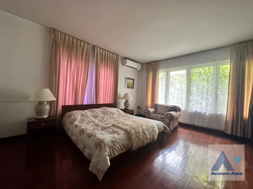 picture 🔼🔽 AccomA 📩  4 BR House in Khlong Tan Nuea (50171) - 10/17
