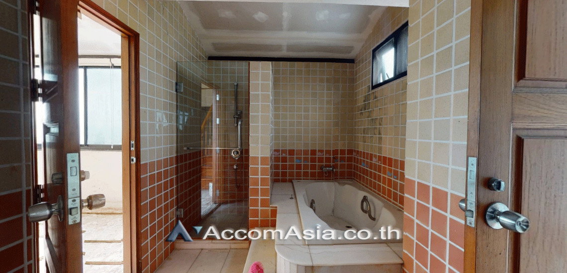 picture 🔼🔽 AccomA 📩 Duplex with Large Balcony & City View ( AA28601 ) - 9/17