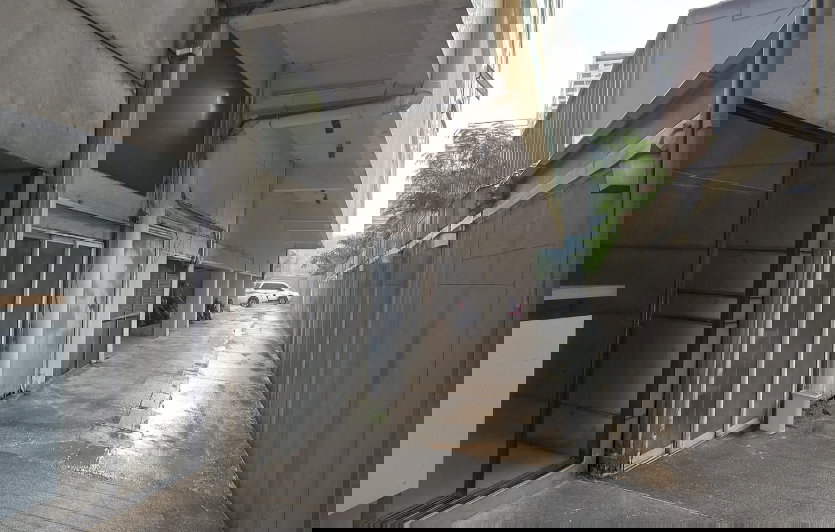 รูป พื้นที่ร้านค้าริมถนนหลังสวน เหมาะทำธุรกิจทุกประเภท ** NO CO-AGENT ** - รูปที่ 3/8