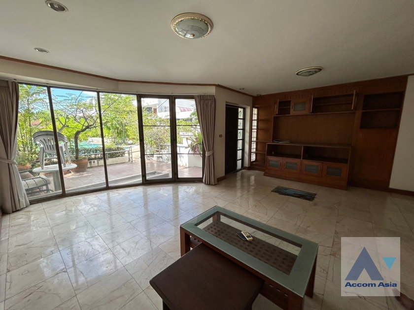 picture 🔼🔽 AccomA 📩 3 BR Townhouse @Modern style (118582) - 3/16