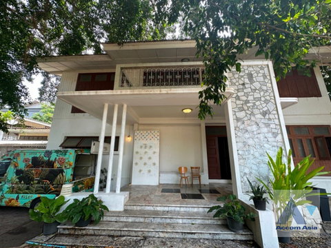 🔼🔽 AccomA 📩 0 BR House in Phaya Thai (AA39380)