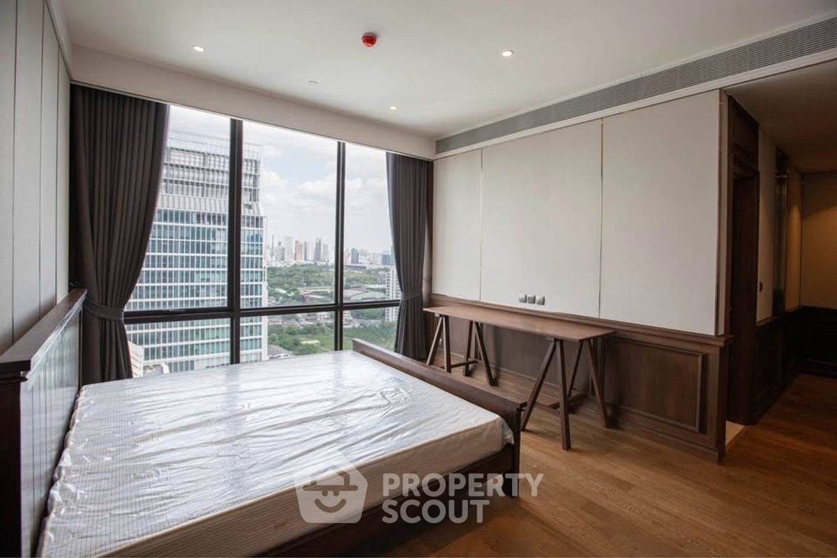picture 3-BR Condo at Muniq Langsuan near BTS Ratchadamri (ID 2362346) - 7/10