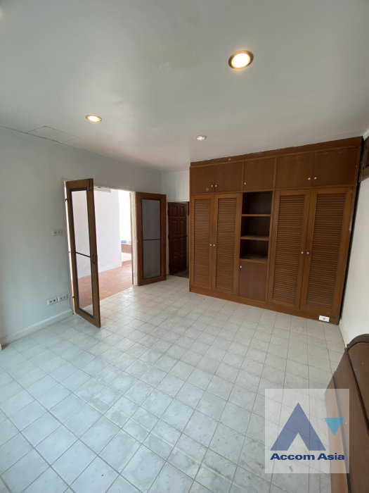 picture 🔼🔽 AccomA 📩 6 BR House @Panya Pattanakarn Village (AA34647) - 10/20