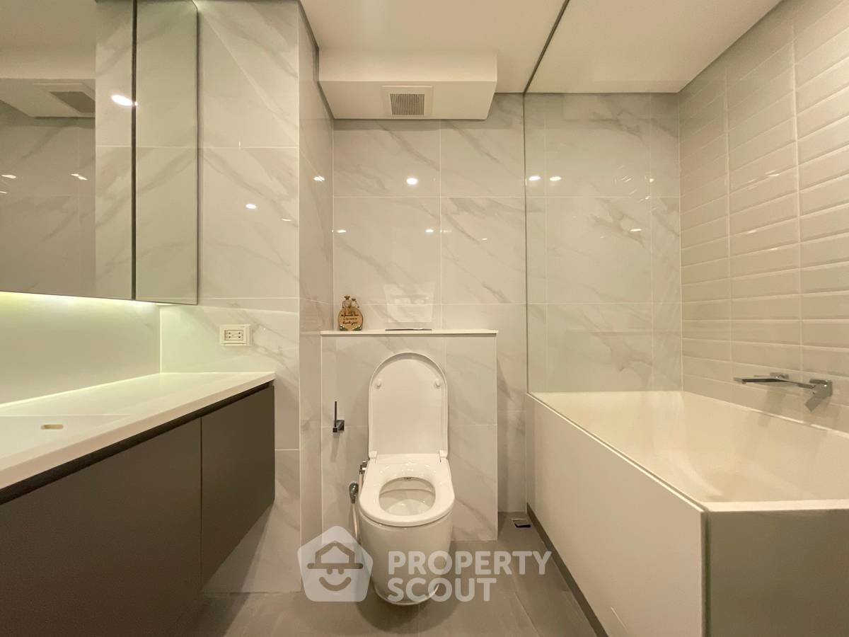 picture 1-BR Condo at Landmark @MRTA Station in Bang Kapi (ID 2074986) - 7/9
