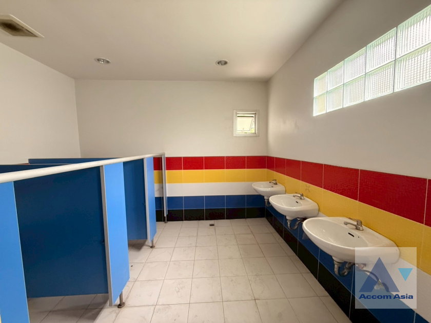 picture 🔼🔽 AccomA 📩 Home Office 0 BR House in Khlong Tan Nuea (AA44853) - 13/18