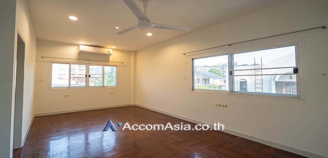picture 🔼🔽 AccomA 📩 Spacious detached house with large balcony and natural light in Sukhumvit area (2318119) - 15/20