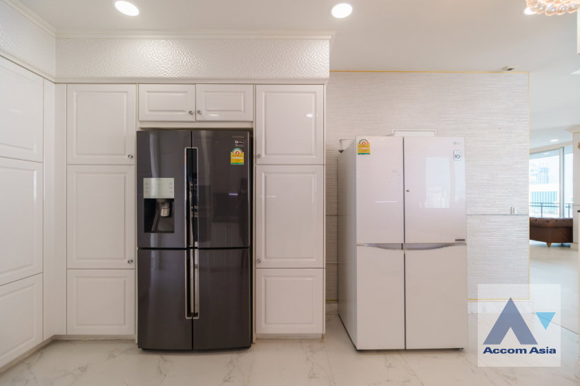 รูป 🔼🔽 AccomA 📩 Luxury Spacious Condo for Sale – Bright City View | Prime Location @Royce Private Residences - รูปที่ 11/20
