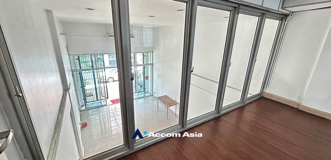 picture 🔼🔽 AccomA 📩 White-tone house with natural charm in Thong Lo (AA34265) - 2/19