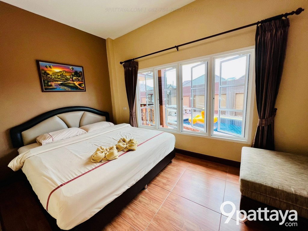 รูป บ้านเช่า พร้อมสระว่ายน้ำส่วนตัว – โซนมาบประชัน พัทยา ✨ บ้านสวย บรรยากาศดี ใกล้แหล่งอำนวยความสะดวก เงียบสงบ เหมาะสำหรับอยู่อาศัย 3 ห้องนอน 2 ห้องน้ำ  - รูปที่ 2/6