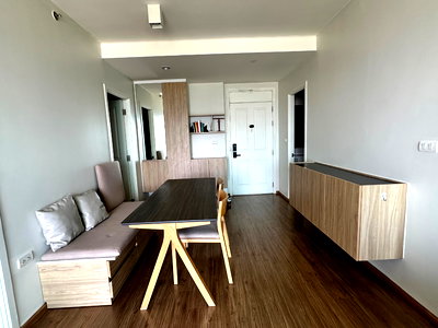 Condos for rent Silom and Sathorn Road : For rent 2 bedroom 25 floor 55 sqm 18,000 baht