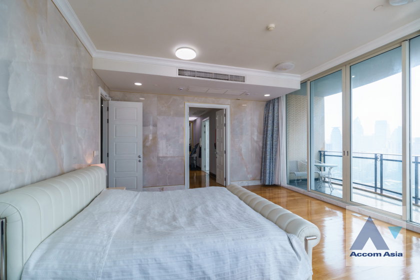รูป 🔼🔽 AccomA 📩 Luxury Spacious Condo for Sale – Bright City View | Prime Location @Royce Private Residences - รูปที่ 19/20