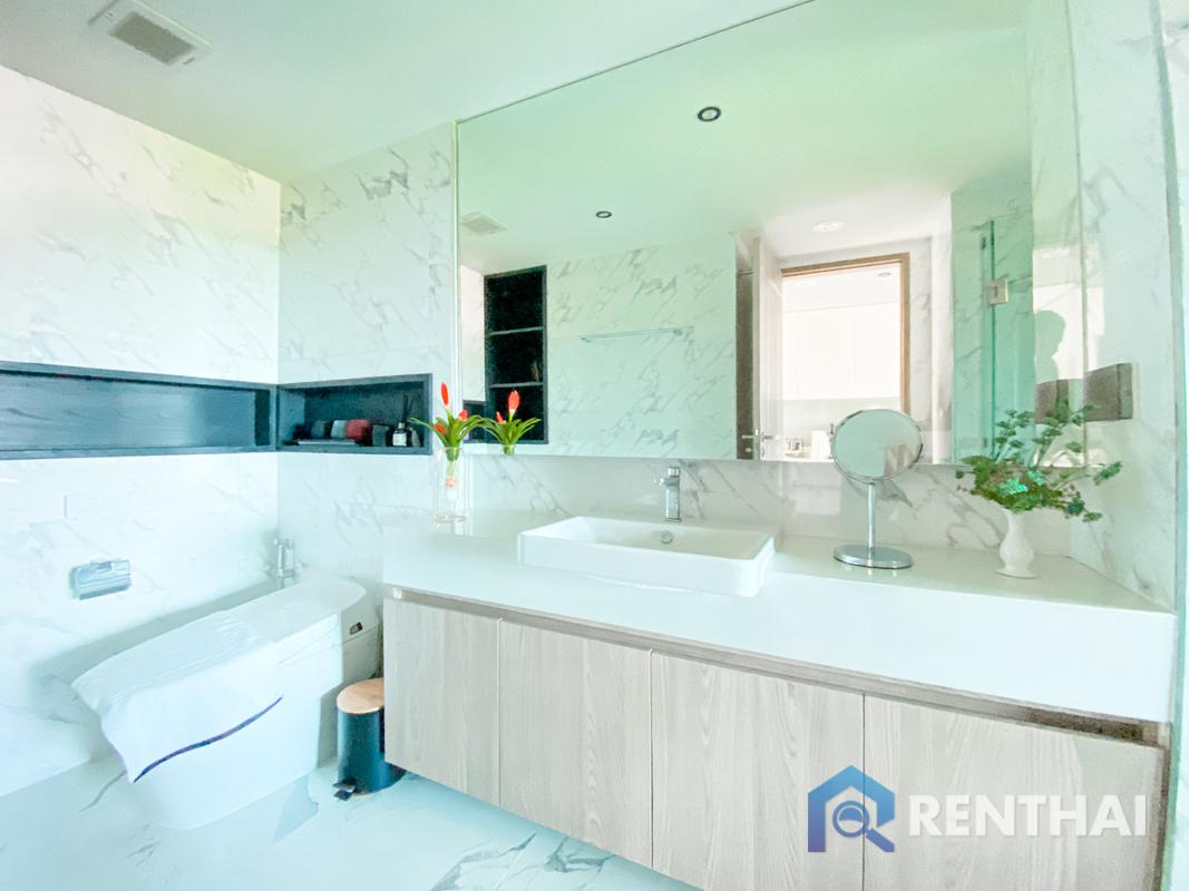 Luxurious Fully-Furnished Studio in Vip Karon, Phuket, with Top Amenities - image 3
