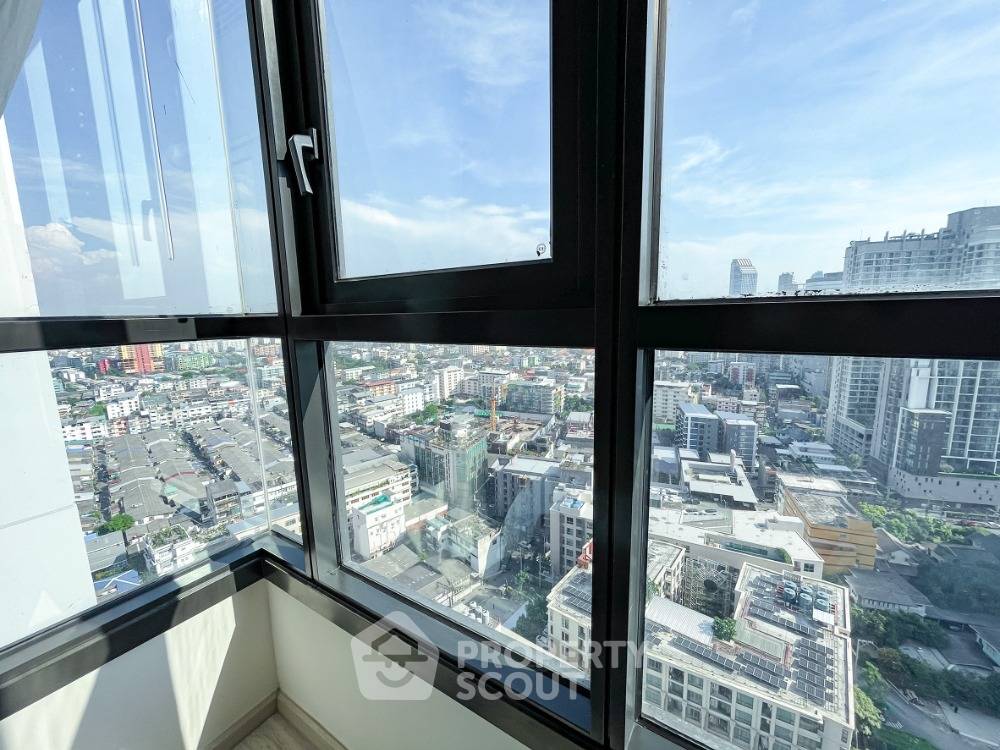 picture 1-BR Condo at XT Huaikhwang near MRT Huai Khwang (ID 1500875) - 10/11