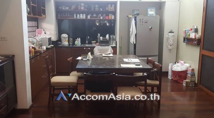 รูป 🔼🔽 AccomA 📩 Spacious home with classic wooden interior in Sathorn (AA25179) - รูปที่ 4/14