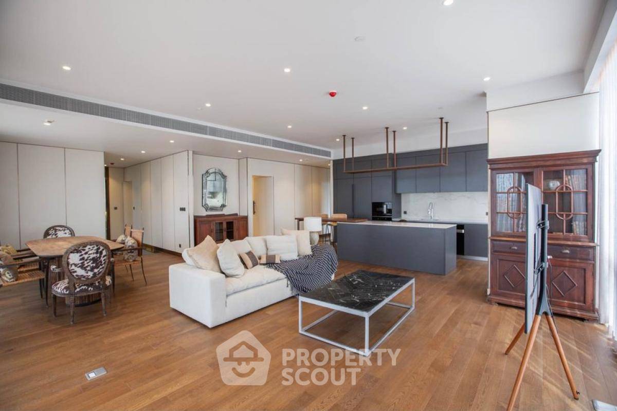 picture 3-BR Condo at Muniq Langsuan near BTS Ratchadamri (ID 2466201) - 1/13