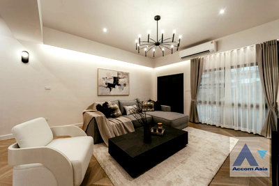 Townhouses for rent : 🔼🔽 AccomA 📩  5 BR Townhouse @Regent 71 (AA44628)