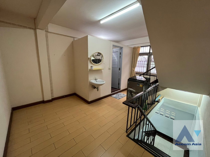 picture 🔼🔽 AccomA 📩  3 BR Townhouse in Phra Khanong Nuea (AA32594) - 16/20