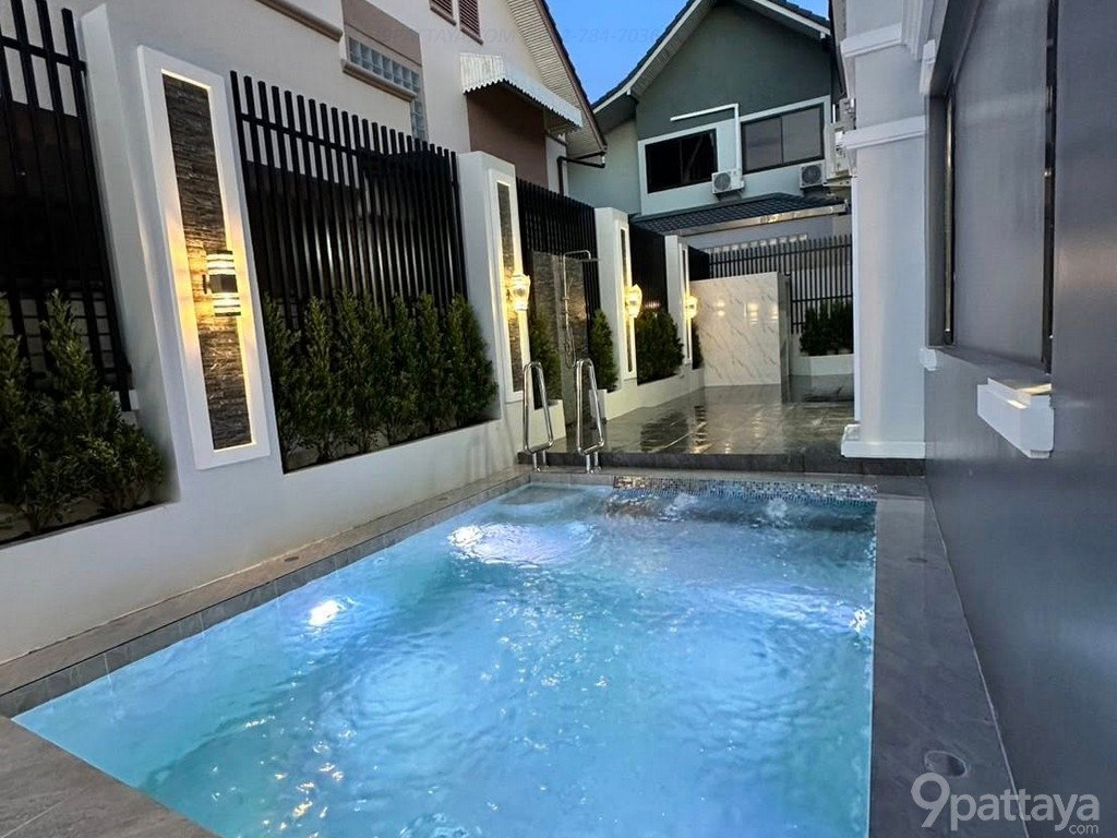 รูป บ้านเดี่ยวพูลวิลล่า | Central Park 2 พัทยา ✨ บ้านหรูในโครงการคุณภาพ ทำเลเด่น ติด McDonald’s และธนาคารกสิกร เหมาะสำหรับครอบครัวใหญ่ หรือบ้านพักอาศัยหรู - รูปที่ 3/15