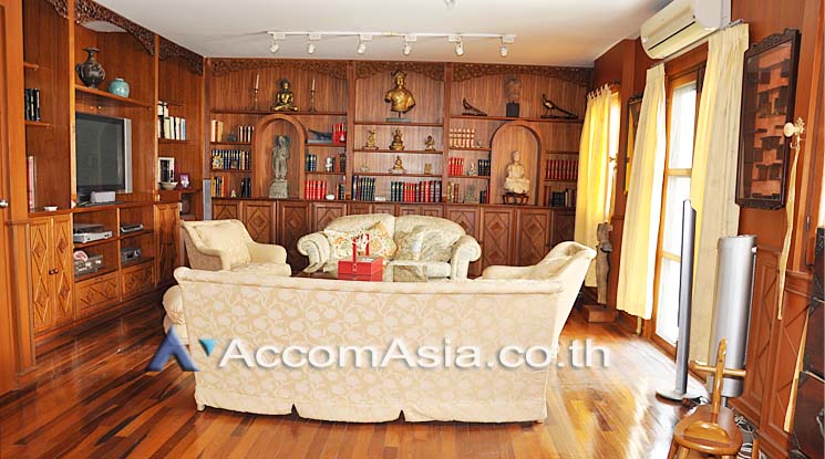 picture 🔼🔽 AccomA 📩 4 BR Townhouse in Khwaeng Sam Sen Nai (13000895) - 9/16