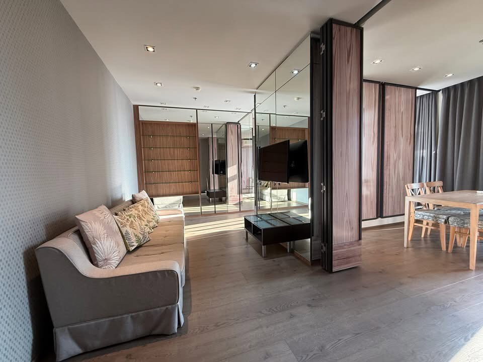 picture Park Origin PhromPhong ( Park 24 ) - 8/12