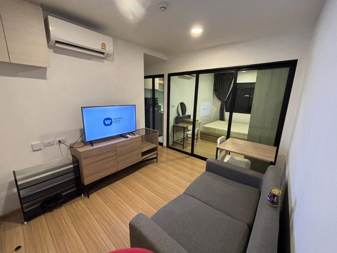 🔥 Beautiful room, great location, great price! Book now before it's gone‼️ 🏢 For Rent: Chewathai Hallmark Chokchai 4 Beautifu