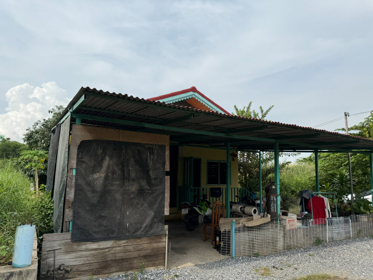 รูป ขายด่วน! บ้านพร้อมที่ดิน  บางบัวทอง นนทบุรี - รูปที่ 2/2