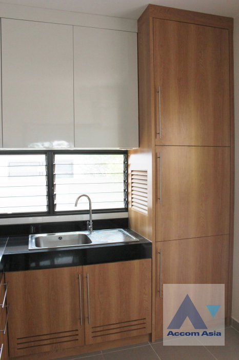 picture 🔼🔽 AccomA 📩 Wood-clad modern condo with minimalist aesthetic (AA40726) - 7/20